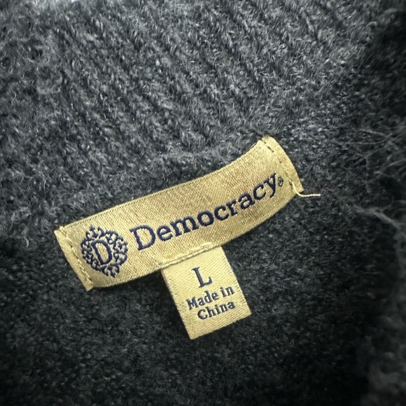 Democracy Metallic Stripe V Neck Sweater Size Large Gray Rose Gold - Picture 4 of 7